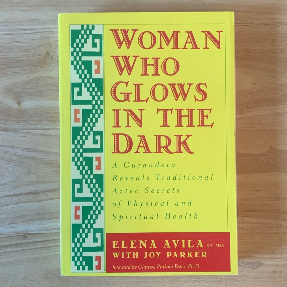 Woman Who Glows In The Dark : Curandera Reveals Traditional Aztec Secrets